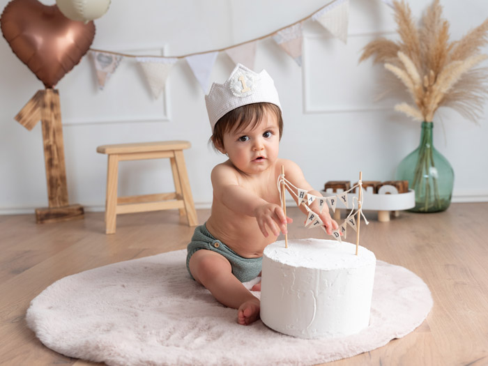 Sesión de fotos de cumpleaños smash cake en La Sagra, Toledo.