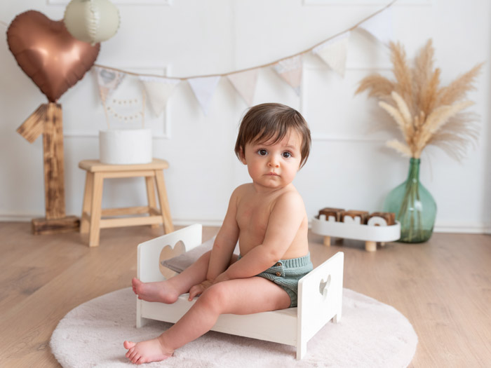 Sesión de fotos de cumpleaños smash cake en La Sagra, Toledo.