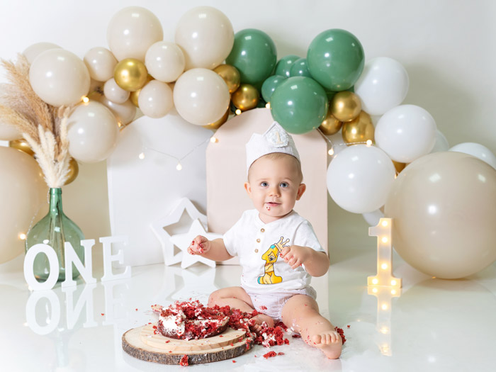 Sesión de fotos de cumpleaños smash cake en La Sagra, Toledo.