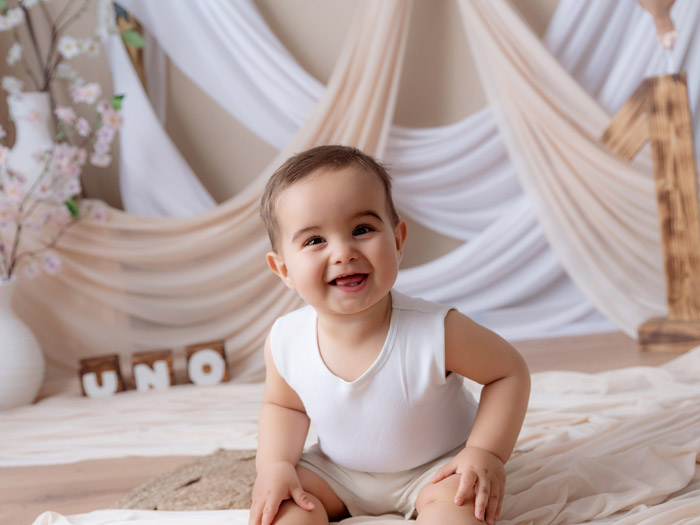 Sesión de fotos de cumpleaños smash cake en La Sagra, Toledo.